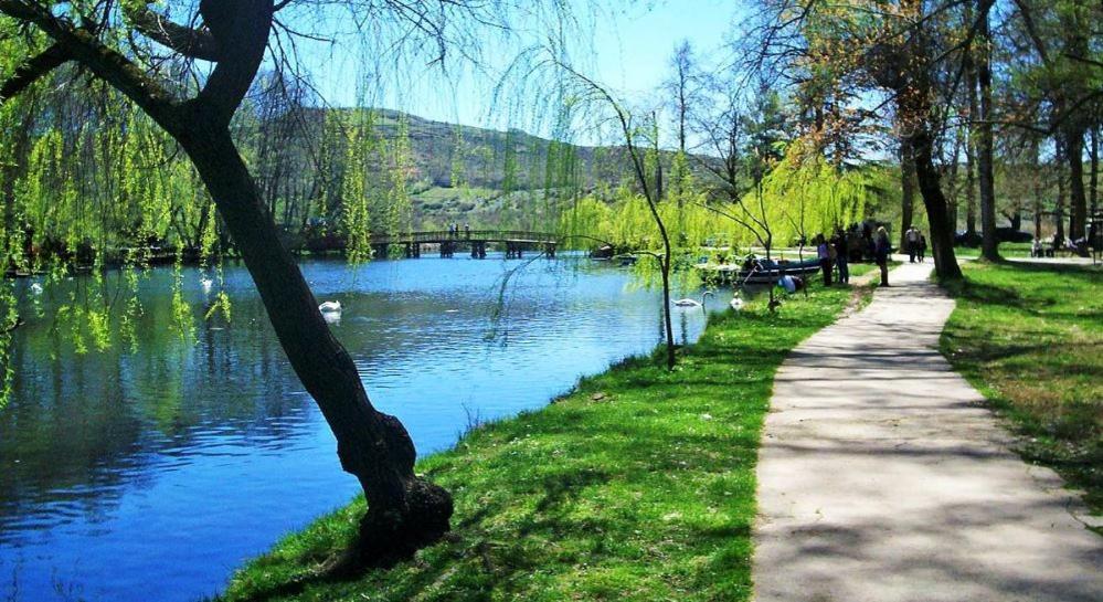 Sirena Hotel Tushemisht Zewnętrze zdjęcie