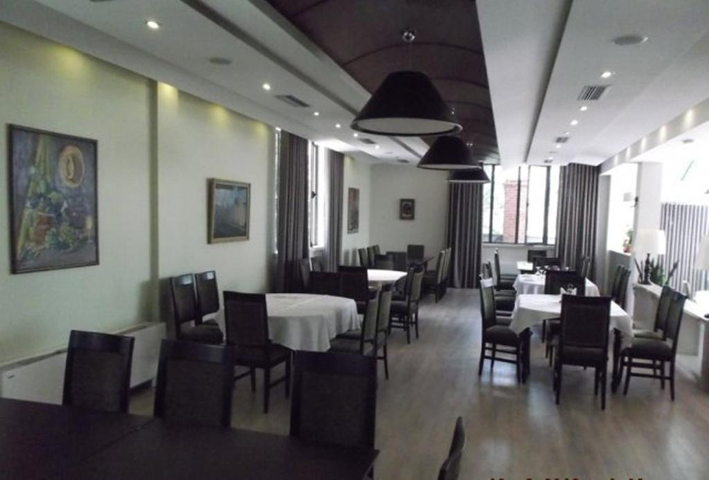 Sirena Hotel Tushemisht Zewnętrze zdjęcie