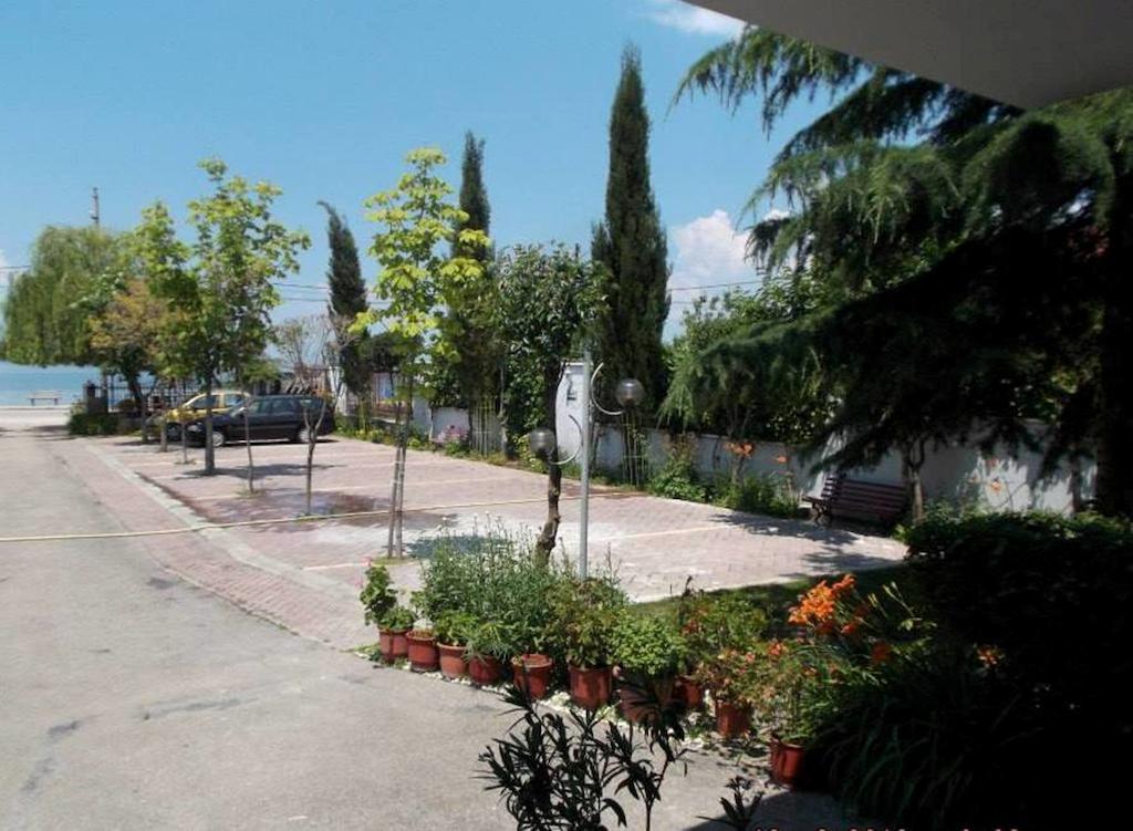 Sirena Hotel Tushemisht Zewnętrze zdjęcie