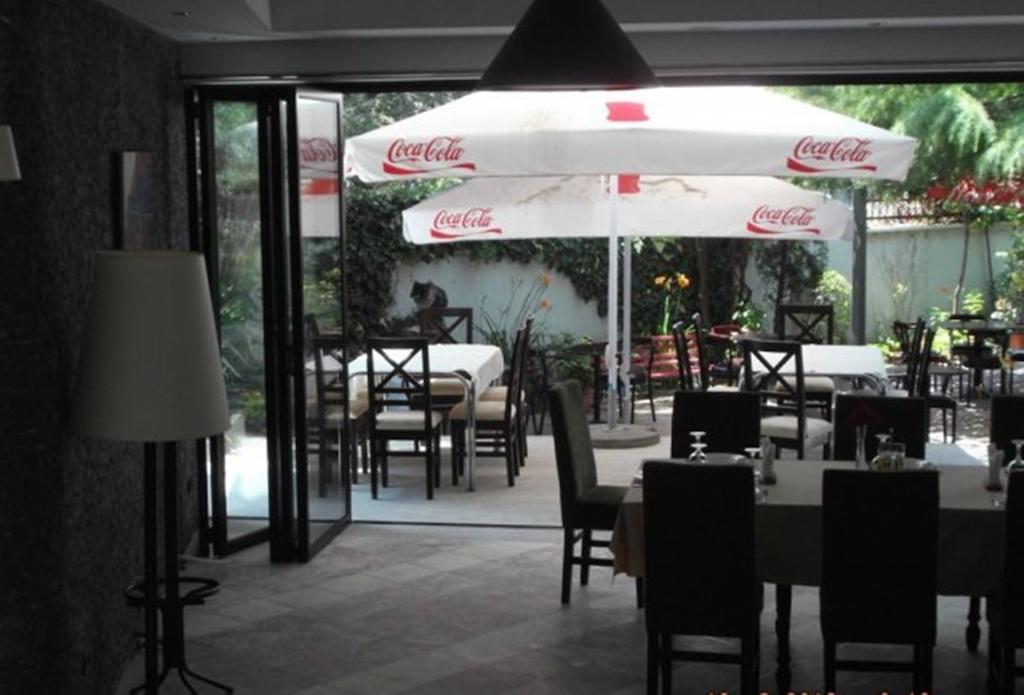 Sirena Hotel Tushemisht Zewnętrze zdjęcie