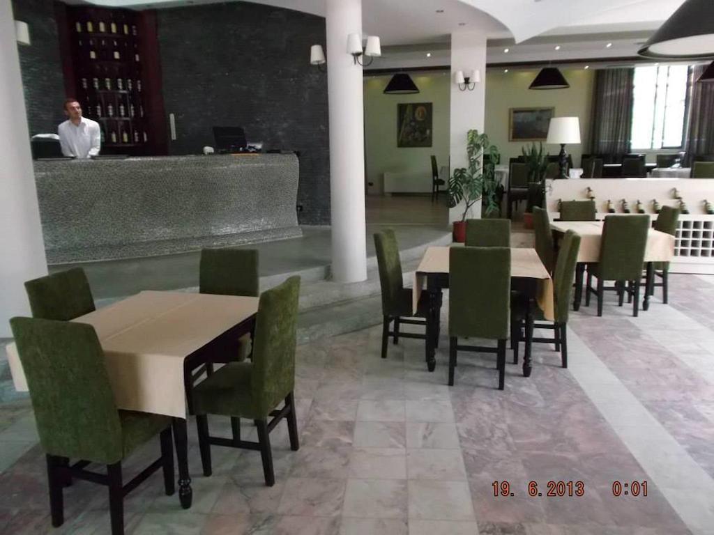 Sirena Hotel Tushemisht Zewnętrze zdjęcie